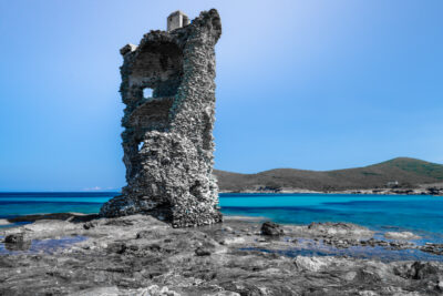 Tour de Santa Maria della Chiapella stuée sur un sentier de douanier du cap Corse